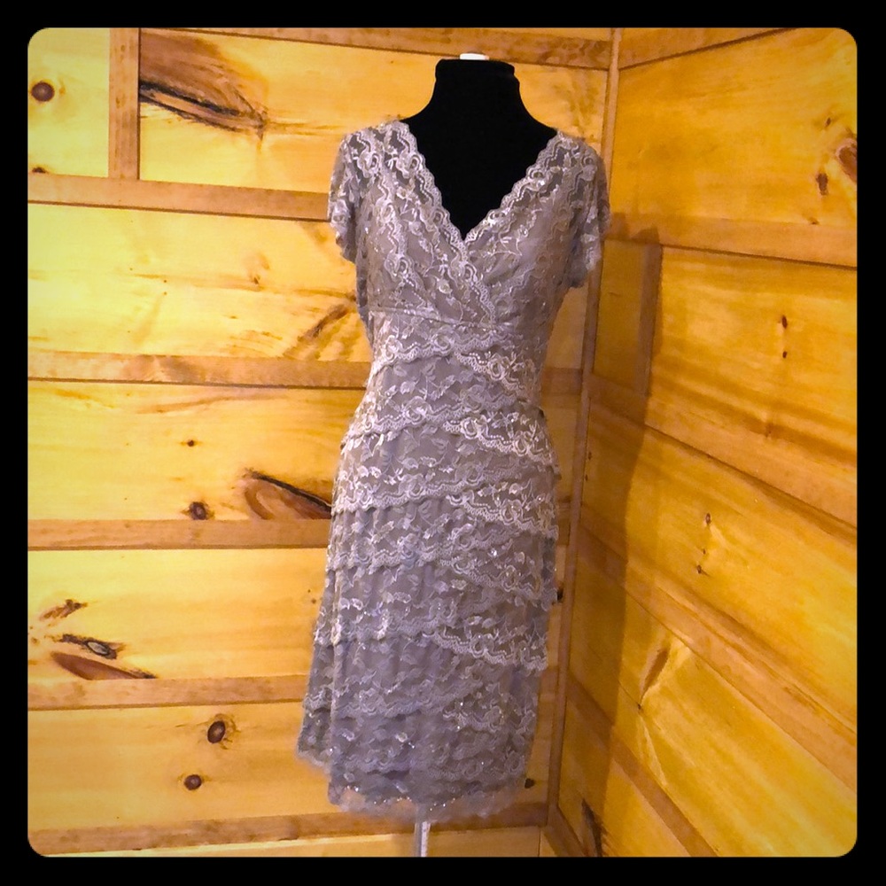 Formal cap sleeve lace bandage dress